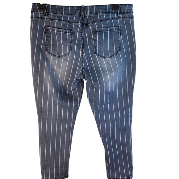 Artisan NY Sz 16 Striped Jeans Cropped 10.5” High Rise Casual Classic Preppy - Picture 2 of 10